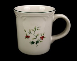 Pfaltzgraff Winterberry Porcelain Holiday Mug, 12 Ounce, Hot Chocolate, ... - £15.26 GBP