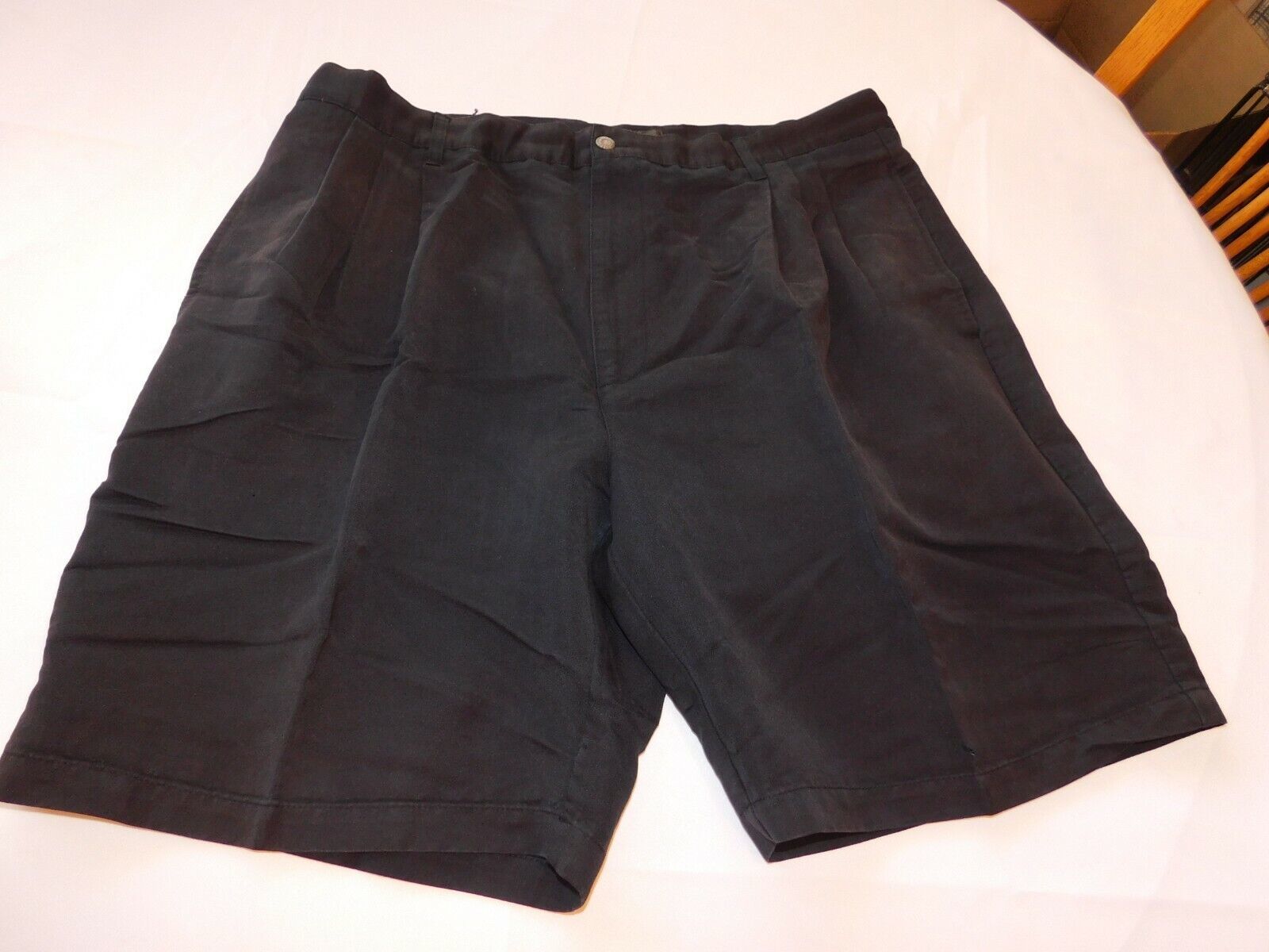Aureus Men&#39;s Shorts Short Pleated Front Size 40 Black Pre-owned GUC - $18.01