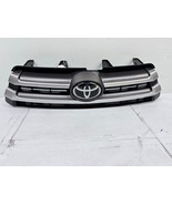 53101-0E240 2017 2018 2019 TOYOTA HIGHLANDER  FRONT OEM UPPER GRILLE - $2,517.71 MXN