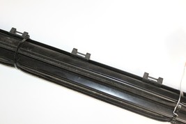 2004-2009 LAND ROVER RANGE ROVER HSE INNER WINDOW FELT BELT MOULDING SET J8828 image 3