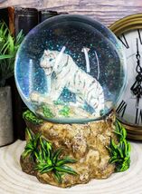 Forest Jungle Predator White Alaskan Siberian White Tiger Glitter Snow G... - €25,92 EUR
