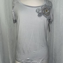 Geri C. Women&#39;s Top Gray w/ Flower &amp; Beads Size X- Large - $14.85