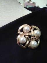 Vintage Golden Pin Brooch 4 Faux Pearl In Rounded Squares Frame - £12.58 GBP