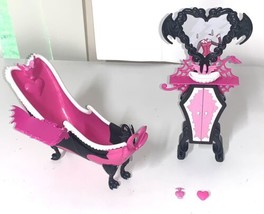 Monster High Draculaura Powder Room Vanity Mirror Bathtub 99% Complete 2011 - £34.96 GBP