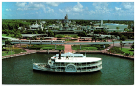 The Magic Kingdom Walt Disney World Florida Postcard Posted 1984 - £4.99 GBP