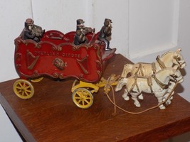 Vintage Overland Cast Iron Circus Band Wagon w/ Horses - $196.88 CAD