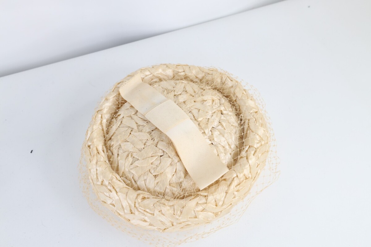 Vintage 50s Womens Bowtie Fishnet Lace Straw Pillbox Hat Cap Beige USA Item image 4