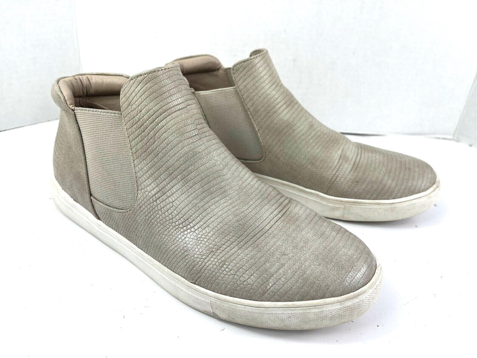 Coconut by Matisse Boots Women 9M Harlan Shoes Grey Snake Embossed Slipon Bootie Item image 2