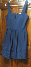 JMI Ami Boutique sleeveless, embroid bottom eyeletered  blue dress size M - $342.88 MXN