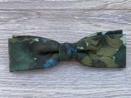 Royal Mens Bow Tie Blue Green Flower Print Rayon Clip On VTG 1940s USA  - $26.68 Royal Mens Bow Tie Blue Green Flower Print Rayon Clip On VTG 1940s USA  - $26.68