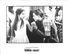 Romeo and Juliet 8x10 photo Leonardo Di Caprio &amp; Claire Danes - £9.43 GBP