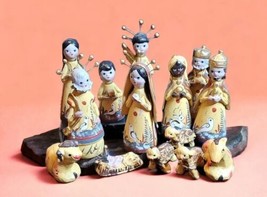 Vintage Tonola 14pc Mexican Folk Art Large Nativity Set Hand Made Hand Painted - $118.79