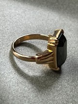 Vintage Avon Signed Goldtone Band w Black Faceted Octagon Glass Cab Size 7 – top - £11.90 GBP