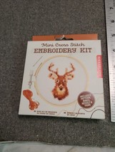 Kikkerland Mini Embroidery Kit Deer Pattern 3&quot; Round New Open Box - $4.75