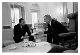 President Lyndon B. Johnson Meeting Martin Luther King Jr. Mlk 4X6 B&amp;W Photo - £6.27 GBP