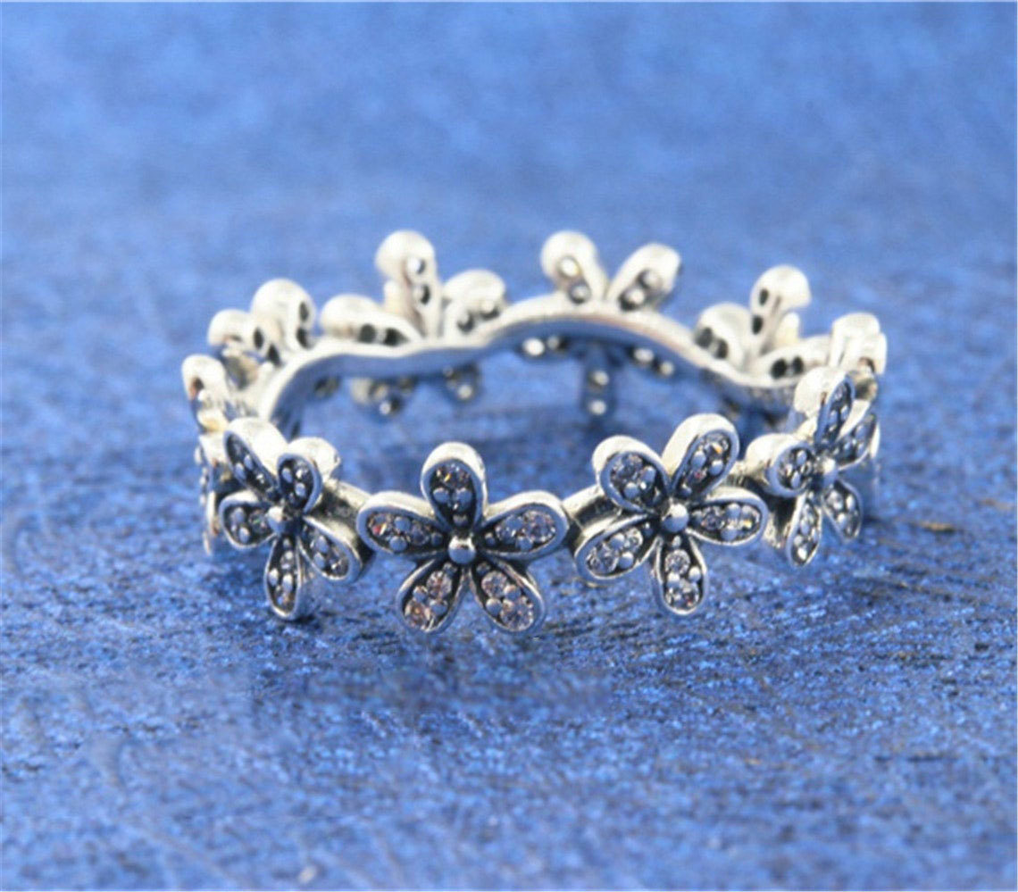 925 Sterling Silver Dazzling Daisy Ring with Clear Zirconia For Women