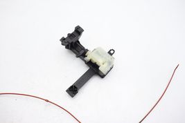 06-13 MERCEDES-BENZ W251 R350 FUEL FILLER DOOR RELEASE ACTUATOR E3004 image 8