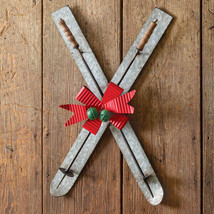 Skis wall Decor in distressed metal - 24 inch - £31.62 GBP