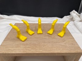 1997 Milton Bradley Cootie Game Replacement Pieces Lot of 5 Bare Feet Legs - £2.36 GBP