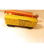 LIONEL TRAINS POST-WAR 6656 YELLOW STOCK CAR  EXC - 027 - BXD- B6R - $14.20