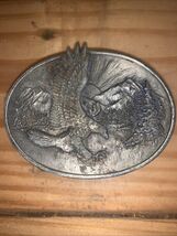 XA01178 VINTAGE 1982 **EAGLE FLYING** BIRD ARTWORK MENS PEWTER BELT BUCKLE - $29.70