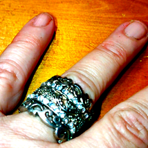 Beautiful vintage silver &amp; rhinestone banded ring - £19.55 GBP