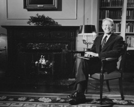 President Jimmy Carter gives fireside chat about Panama Canal Treaty Pho... - £6.91 GBP+