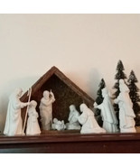 Vintage Avon Porcelain Nativity Set 9 Piece Nativity Scene - £88.11 GBP