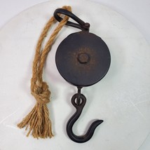 Vintage Farmhouse Metal Decor Pulley w/ Rope 19 inches Decor Garage Barn - $913.35 MXN