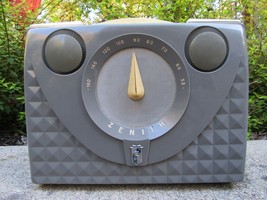 Rare Zenith Radio Vintage Portable H401G Tube Nice &amp; The Only One Listed! - £132.97 GBP