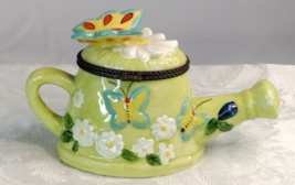 Water Pot With Butterfly On Top Of A Daises Flower On Top &amp; Bottom All The... - $14.42