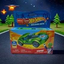 Hot Wheels HW40 Classics GYG32 Building Set Figure Green Car Wonder Toy ... - $12.60