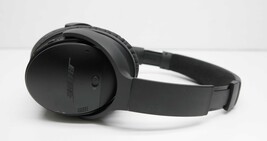 Bose QuietComfort 35 II Wireless Noise Cancelling Headset - Black image 8