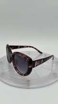 Simply Vera Wang Tortoise Square Mid Size Sunglasses Women’s Dark Lenses Emblem - £10.87 GBP