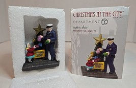 Department Dept 56 Christmas In The City Mitten Drive Village Accessory - £30.39 GBP