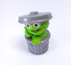 Hasbro Sesame Street OSCAR THE GROUCH Cake Topper Toy 3&quot; Jim Henson Plastic 2010 - £3.94 GBP