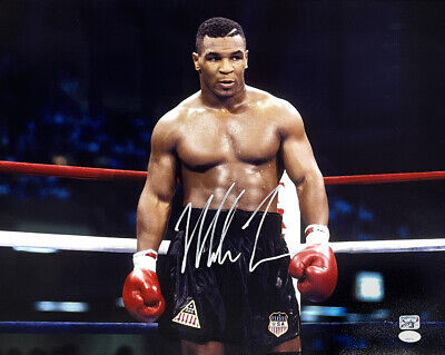Primary image for Mike Tyson Signé 16x20 Boxe Regard Bas Photo JSA