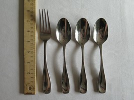 Mixed Lot Oneida VOSS Glossy 3x Soup Spoon 7&quot; Dinner Fork 8&quot; Stainless F... - $12.35