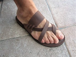Men&#39;s Handmade Greek Leather Multi-Strap Cushioned Flip Flop Sandals - £48.50 GBP