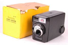 Vtg 1960&#39;S Kodak Brownie Fun Saver 8MM Movie CAMERA-Original Box-D10 - £26.08 GBP