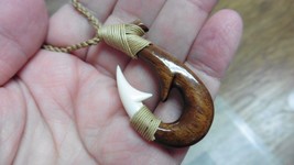 B25-C Koa Wood Aceh Bovine Bone Maori Style Fish Hook Pendant Necklace Het Matau - £21.92 GBP