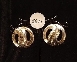 Vintage Mixed Gold and Silver Tones Clip On Earrings - £12.50 GBP