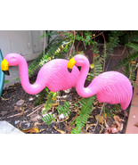Pink Sturdy Fun Plastic 2 Tropical Flamingos 17&quot; Garden Stakes Brand New! - £8.62 GBP