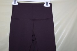 Lululemon Pants 3/4 Capri Purple Size Women&#39;s 2 - £38.71 GBP