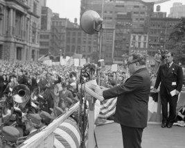 New York City Mayor Fiorello La Guardia at D-Day rally WWII 1944 Photo Print - £6.93 GBP+