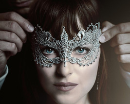 Fifty Shades Darker Dakota Johnson sultry mysterious look in mask 16x20 Canvas G - £54.66 GBP