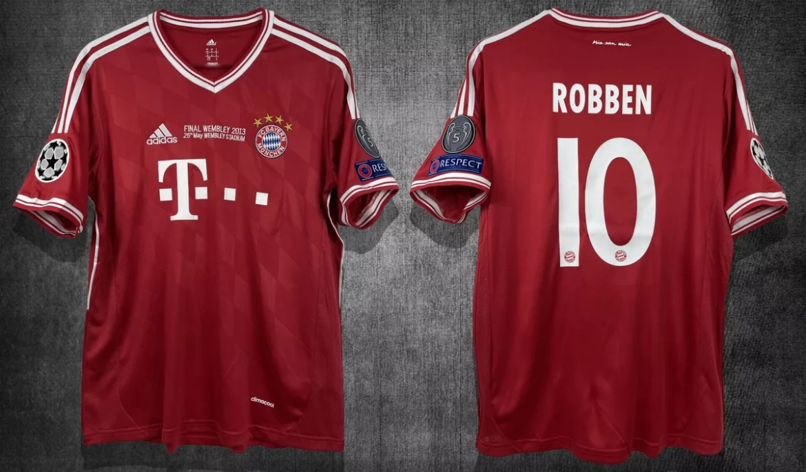 2012-2013 Bayern Munich Home Kit - Arjen Robben #10  // FREE SHIPPING