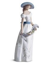 Lladro 01006866 Fragances and Colors Figurine New - £635.49 GBP