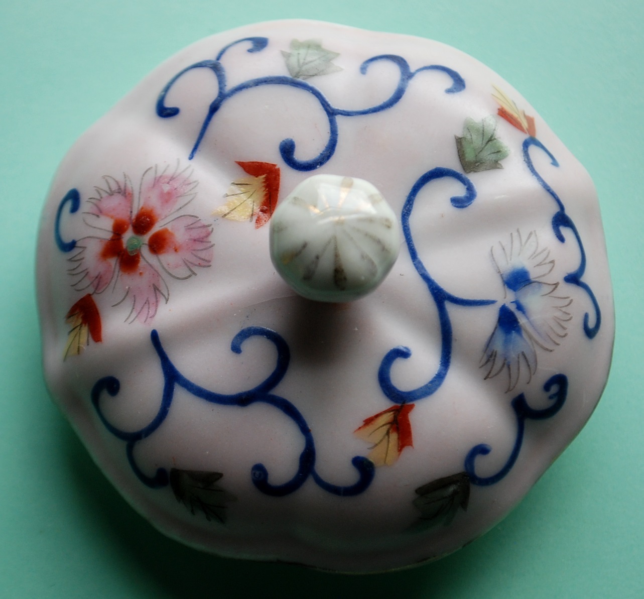 Orphan Lid Hand Painted Porcelain Pink w Blue Scrolls Item image 2