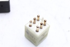86-93 MERCEDES-BENZ W124 300E Control Relay Fuses X5 F4021 image 7
